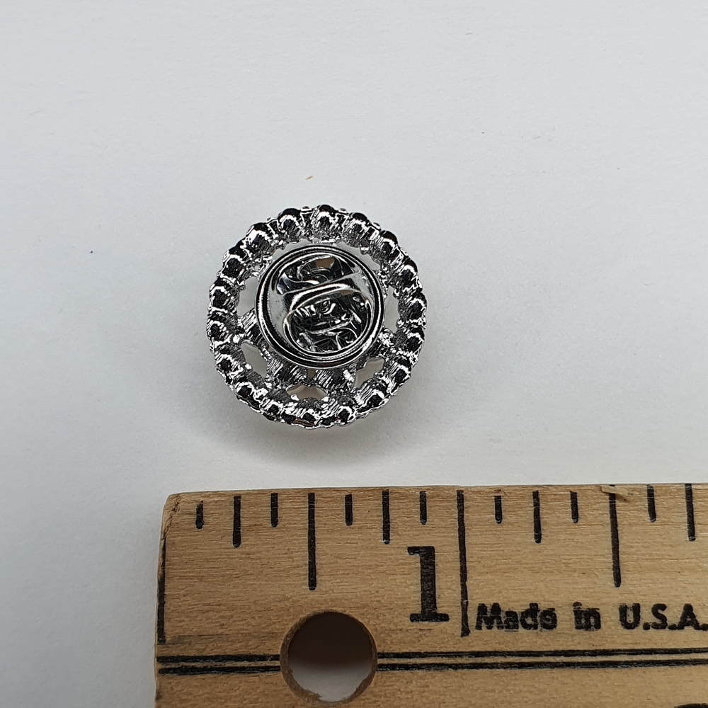 Blinking Circle Pin - Picture 3 of 4